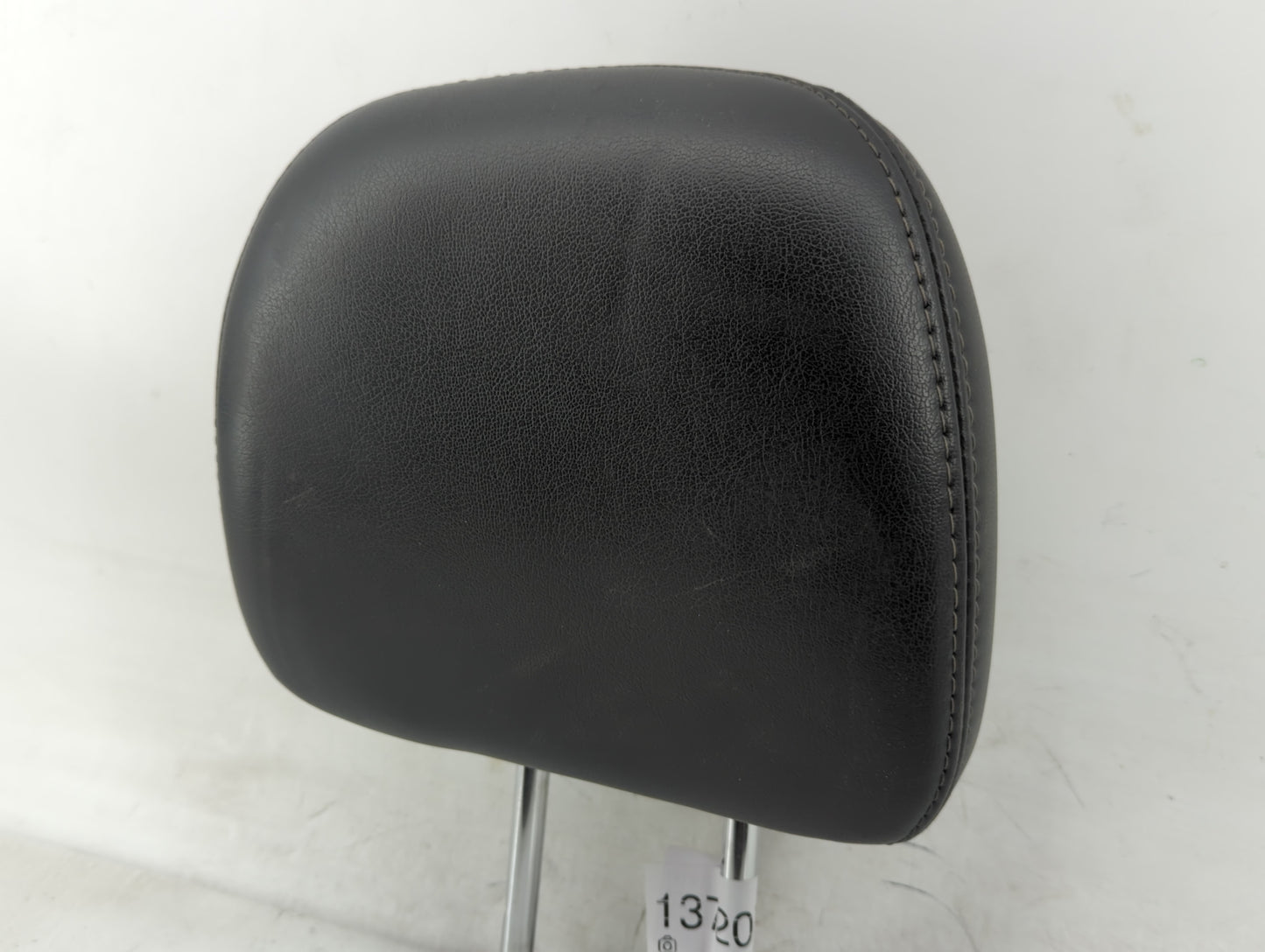 2013 Nissan Pathfinder Headrest Head Rest Rear Center Seat Fits OEM Used Auto Parts - Oemusedautoparts1.com