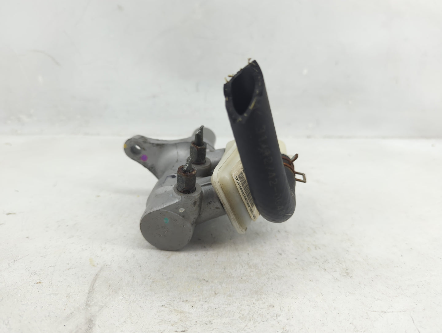 2013-2020 Nissan Pathfinder Brake Master Cylinder 1376367 - Oemusedautoparts1.com