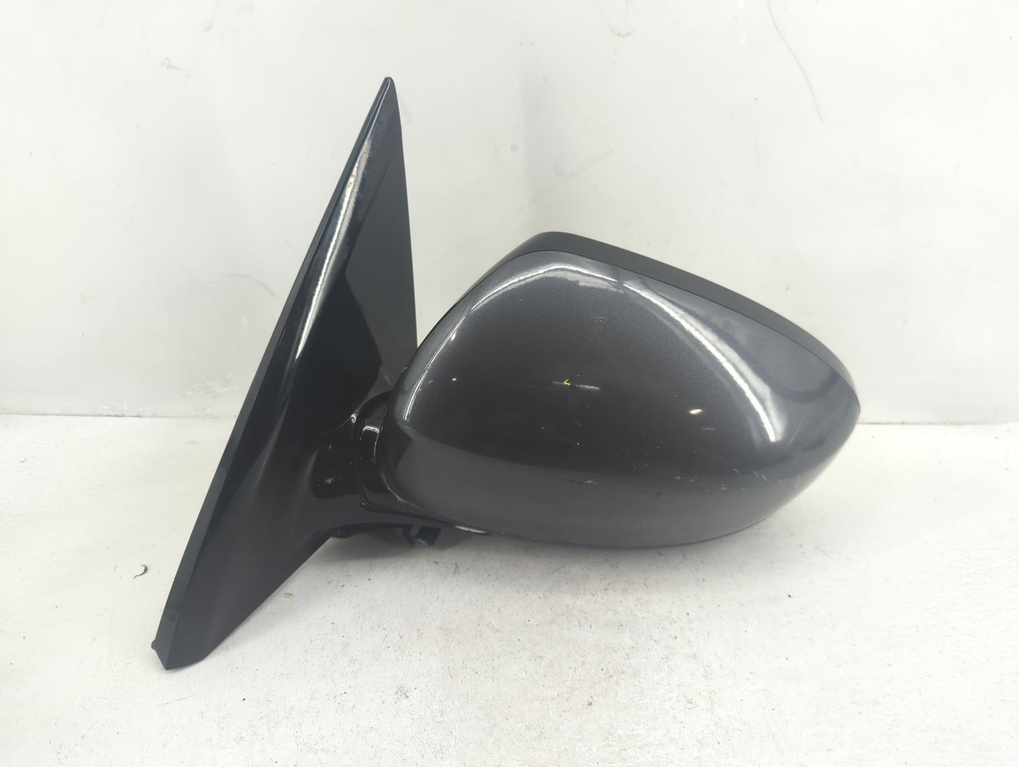 2013-2016 Nissan Pathfinder Driver Side View Mirror - Left Door Mirror OEM Used - Oemusedautoparts1.com