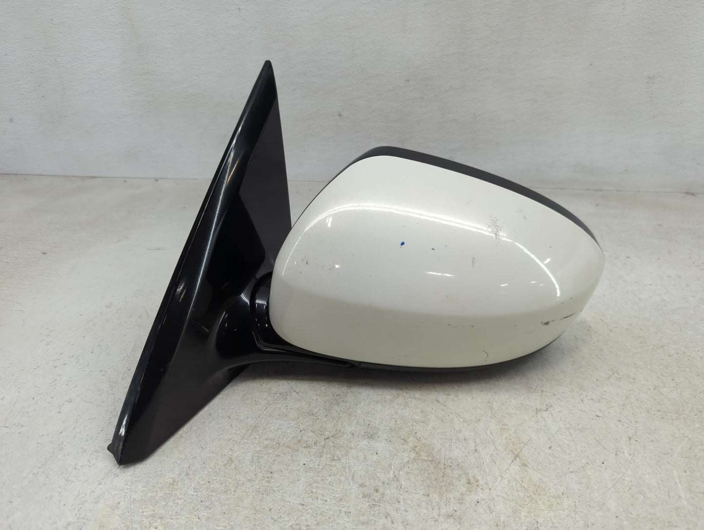 2013-2016 Nissan Pathfinder Passenger Side View Mirror - Right Door Mirror OEM Used - Oemusedautoparts1.com