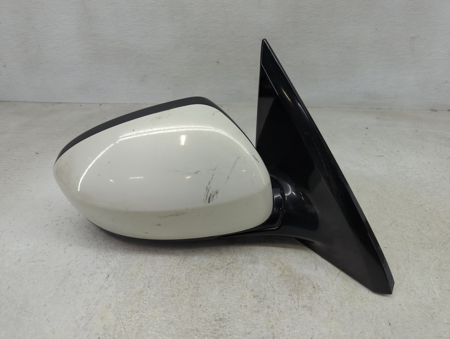 2013-2016 Nissan Pathfinder Driver Side View Mirror - Left Door Mirror OEM Used - Oemusedautoparts1.com