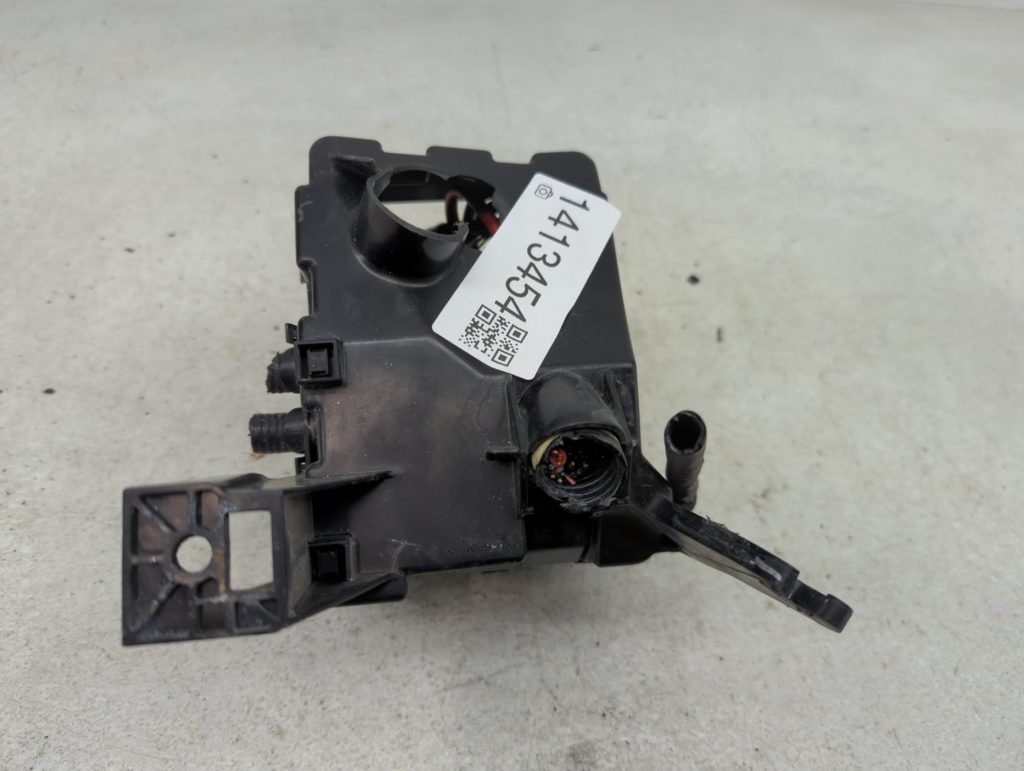 2013 Nissan Pathfinder Fusebox Fuse Box Panel Relay Module Fits OEM Used Auto Parts - Oemusedautoparts1.com