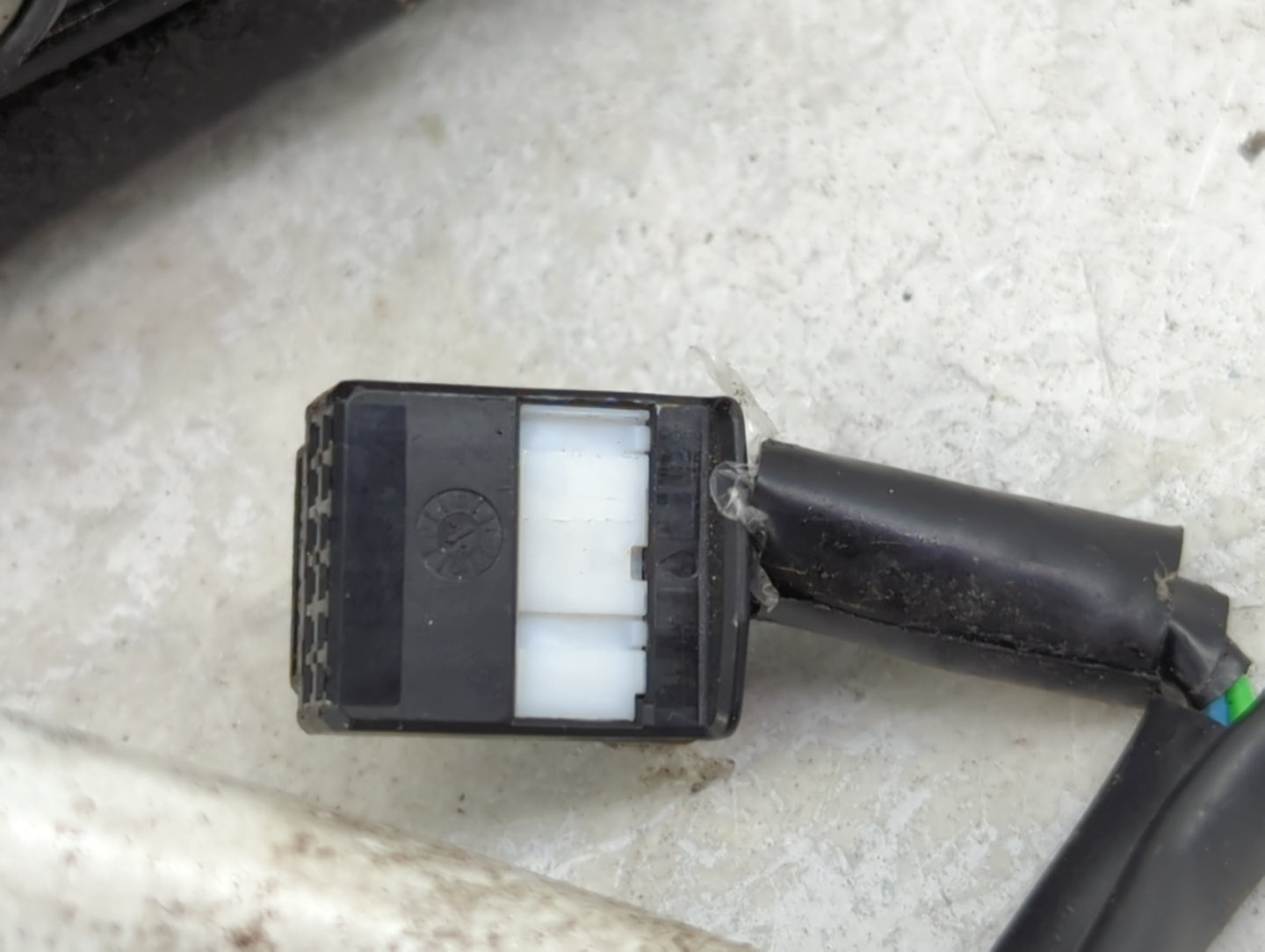 2013-2016 Nissan Pathfinder Passenger Side View Mirror - Right Door Mirror OEM Used - Oemusedautoparts1.com