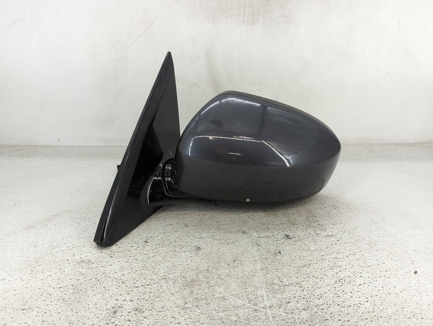 2013-2016 Nissan Pathfinder Driver Side View Mirror - Left Door Mirror OEM Used - Oemusedautoparts1.com