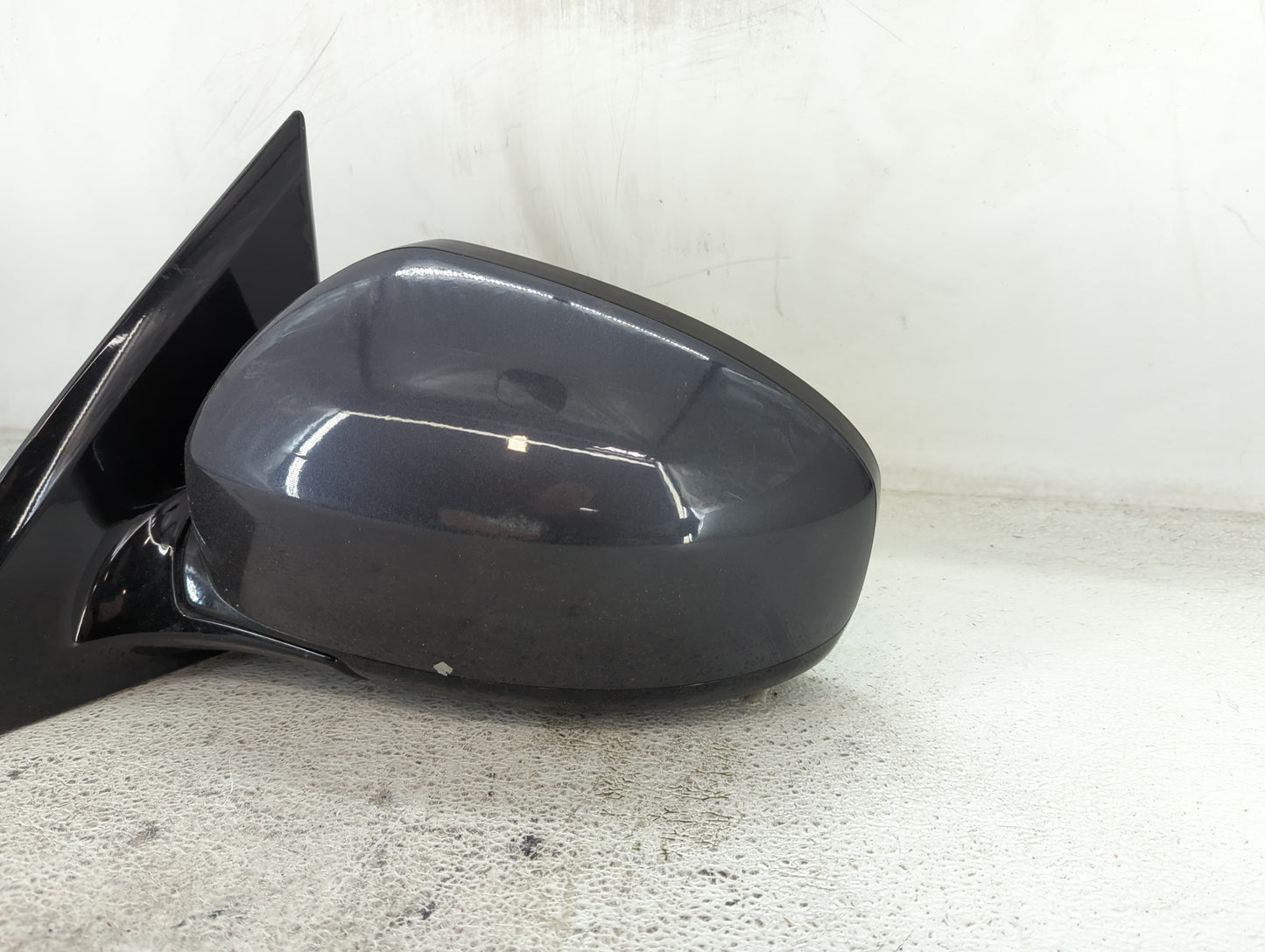 2013-2016 Nissan Pathfinder Driver Side View Mirror - Left Door Mirror OEM Used - Oemusedautoparts1.com
