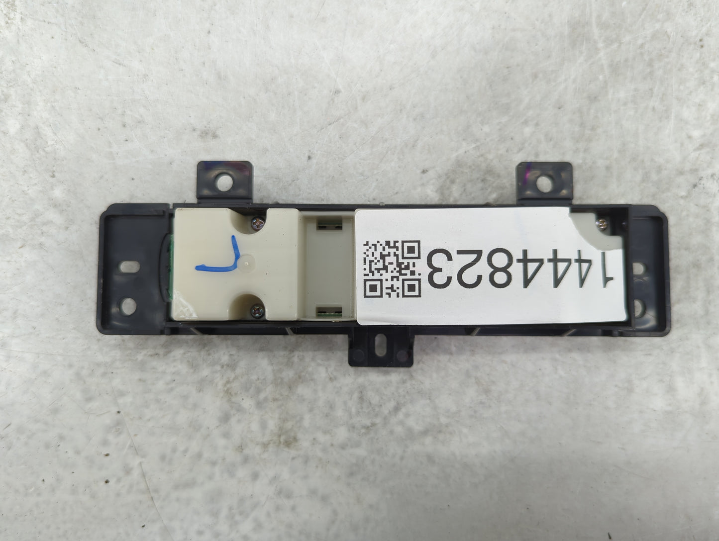 2013-2020 Nissan Pathfinder Climate Control Module Temperature AC/Heater Replacement P/N:275113KA0A 275113KA0A--E Fits OEM U