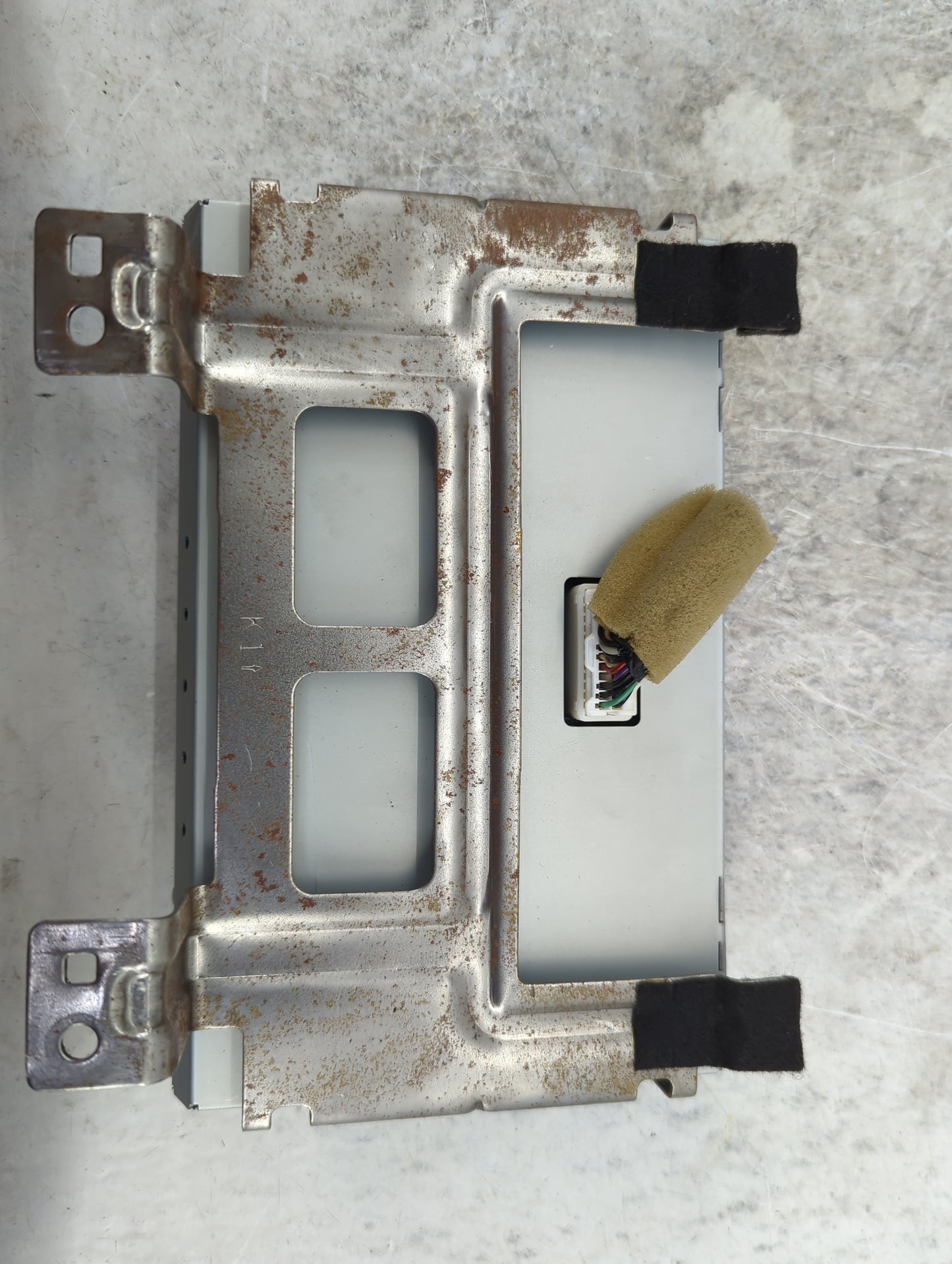2013-2016 Nissan Pathfinder Radio Control Panel 1467871 - Oemusedautoparts1.com