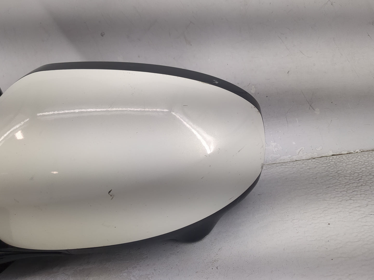 2013-2016 Nissan Pathfinder Driver Side View Mirror - Left Door Mirror OEM Used - Oemusedautoparts1.com
