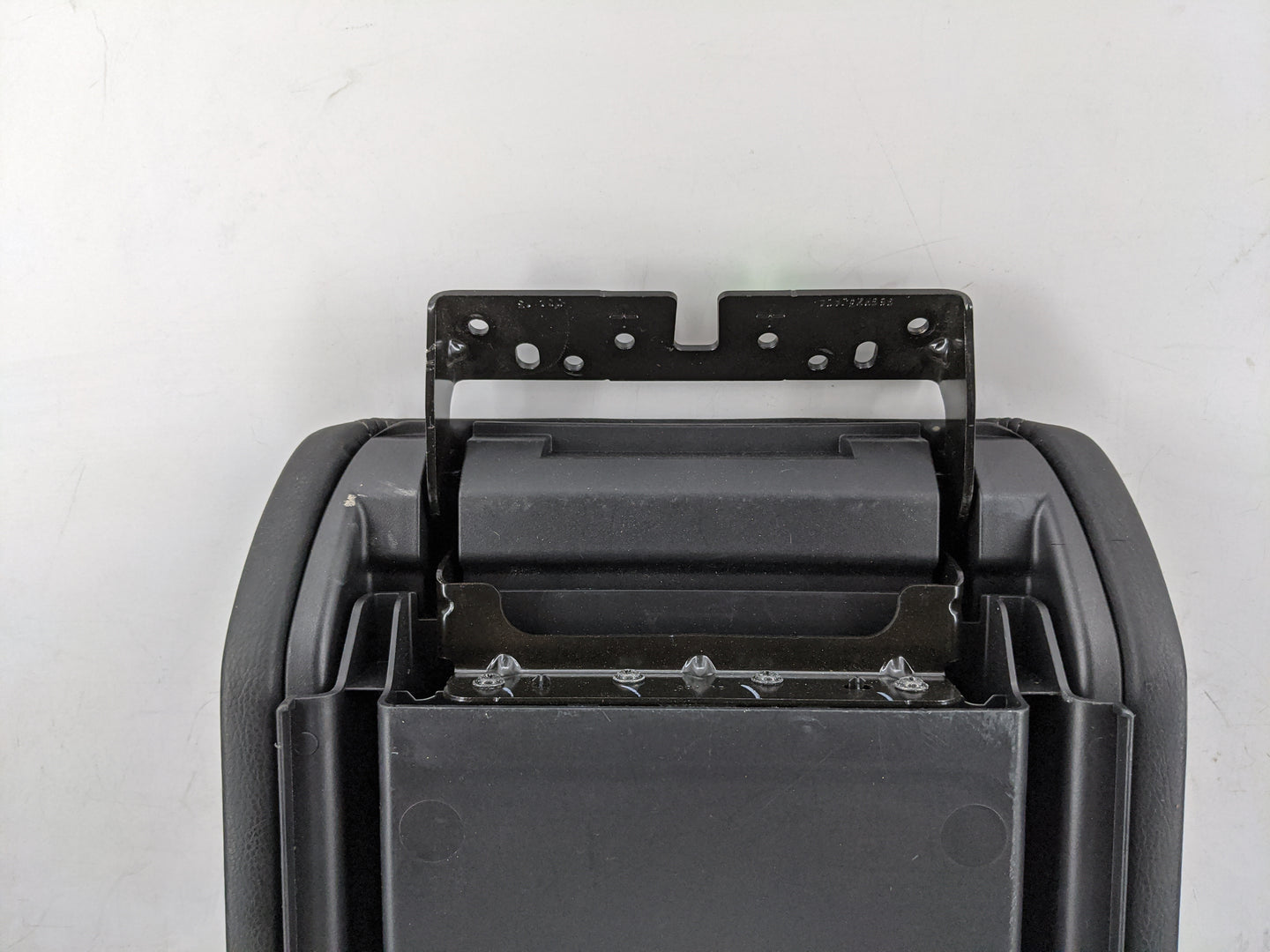 2013 Nissan Pathfinder Center Console Armrest Cover Lid P/N:96920 3KA1A VG22 Fits OEM Used Auto Parts - Oemusedautoparts1.co