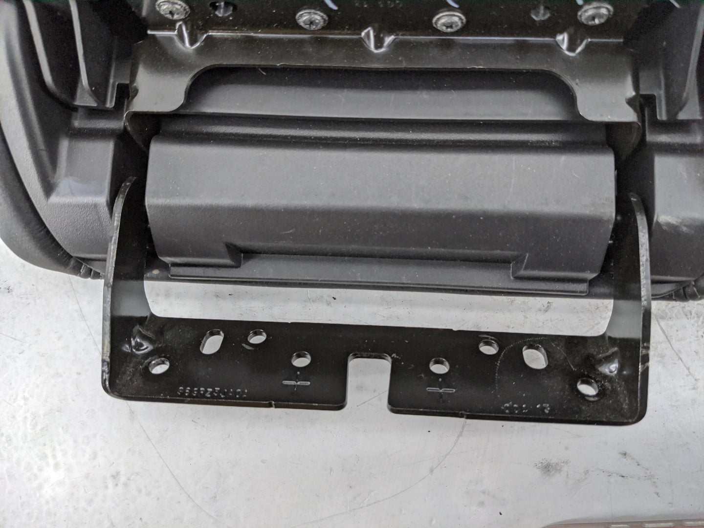 2013 Nissan Pathfinder Center Console Armrest Cover Lid P/N:96920 3KA1A VG22 Fits OEM Used Auto Parts - Oemusedautoparts1.co