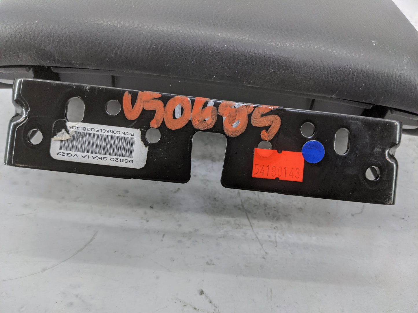 2013 Nissan Pathfinder Center Console Armrest Cover Lid P/N:96920 3KA1A 96920-3KA1A Fits OEM Used Auto Parts - Oemusedautopa