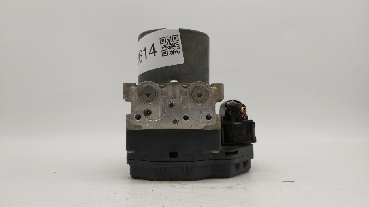 2013-2014 Nissan Pathfinder ABS Pump Control Module Replacement P/N:47660 3KA0A 47660 3KA0B Fits Fits 2013 2014 OEM Used Aut