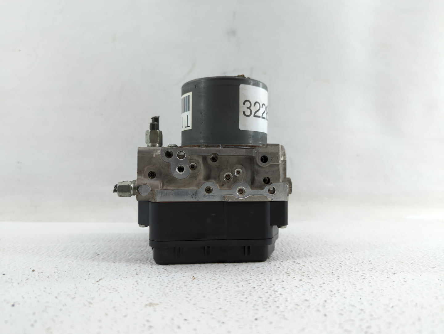2013 Nissan Pathfinder ABS Pump Control Module Replacement P/N:47660 3KA0A Fits OEM Used Auto Parts - Oemusedautoparts1.com