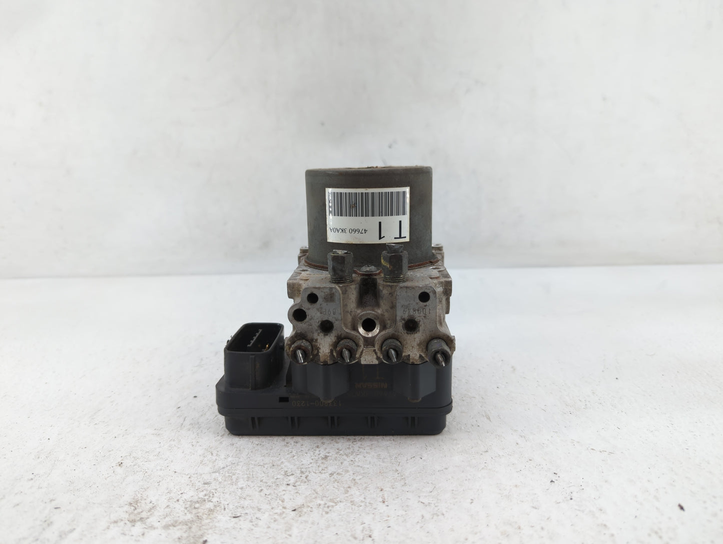 2013-2014 Nissan Pathfinder ABS Pump Control Module Replacement P/N:47660 3KA0A 47660 3KA0B Fits Fits 2013 2014 OEM Used Aut