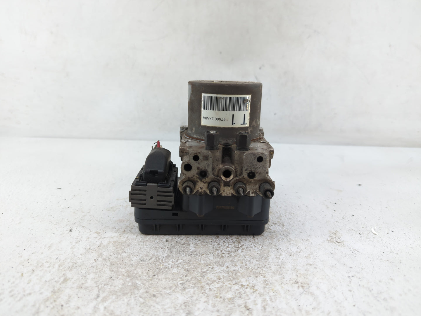 2013-2014 Nissan Pathfinder ABS Pump Control Module Replacement P/N:47660 3KA0A 47660 3KA0B Fits Fits 2013 2014 OEM Used Aut