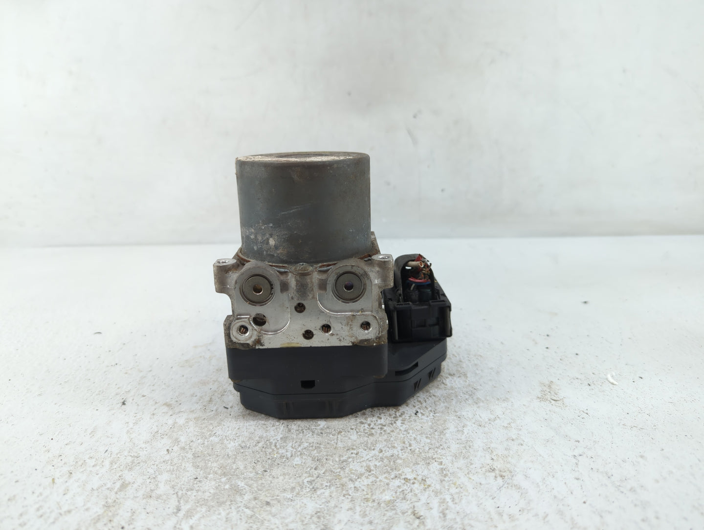 2013-2014 Nissan Pathfinder ABS Pump Control Module Replacement P/N:47660 3KA0A 47660 3KA0B Fits Fits 2013 2014 OEM Used Aut