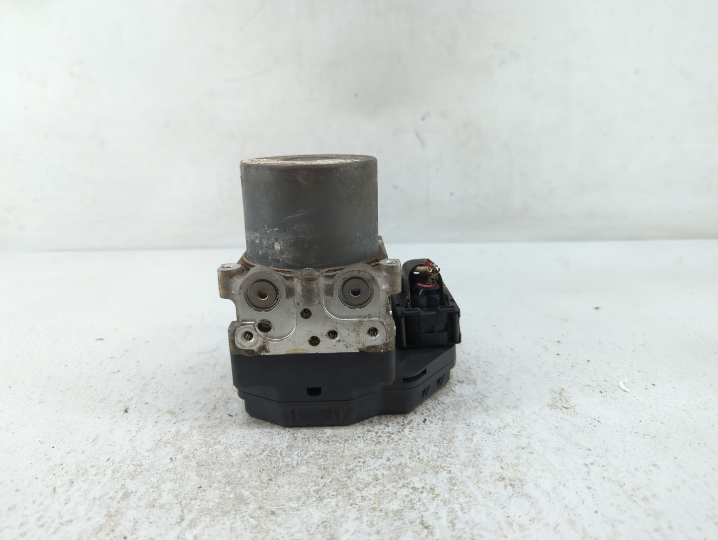 2013-2014 Nissan Pathfinder ABS Pump Control Module Replacement P/N:47660 3KA0A 47660 3KA0B Fits Fits 2013 2014 OEM Used Aut