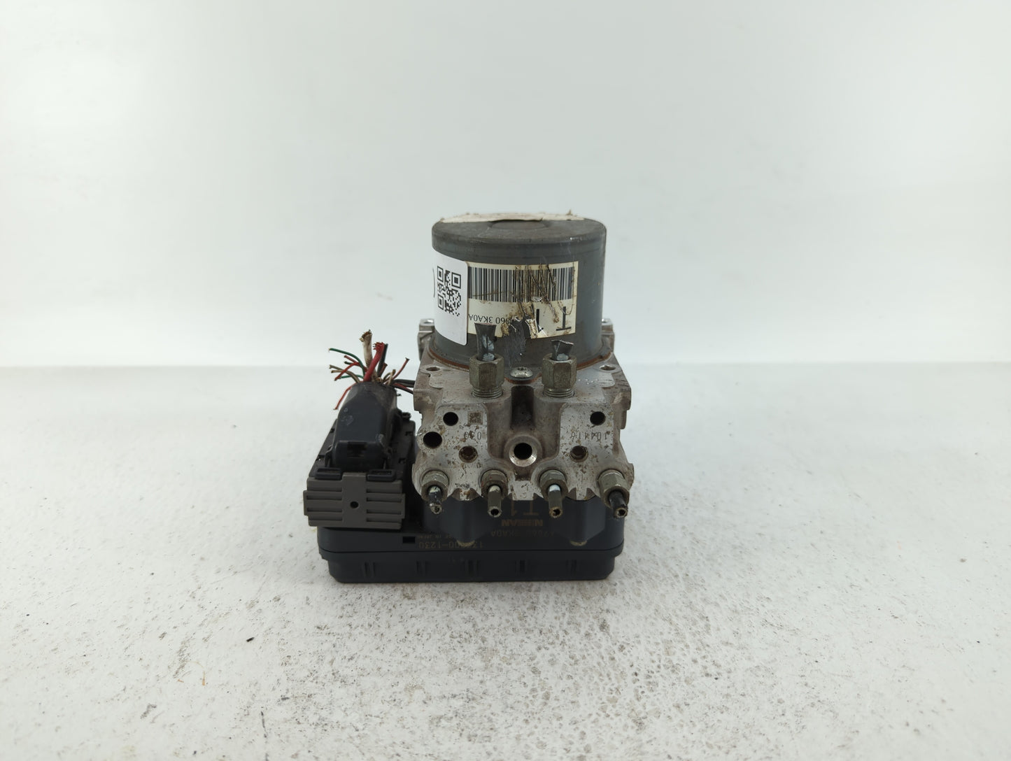 2013-2014 Nissan Pathfinder ABS Pump Control Module Replacement P/N:47660 3KA0A Fits Fits 2013 2014 OEM Used Auto Parts - Oe