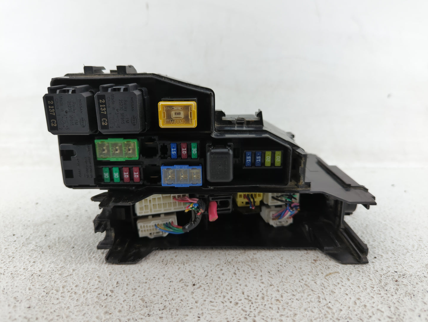 2013 Nissan Pathfinder Fusebox Fuse Box Panel Relay Module P/N:3889 Fits OEM Used Auto Parts - Oemusedautoparts1.com