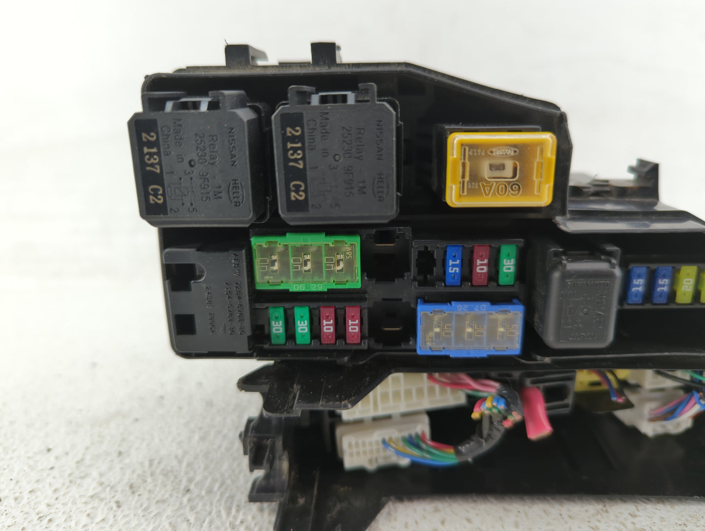 2013 Nissan Pathfinder Fusebox Fuse Box Panel Relay Module P/N:3889 Fits OEM Used Auto Parts - Oemusedautoparts1.com