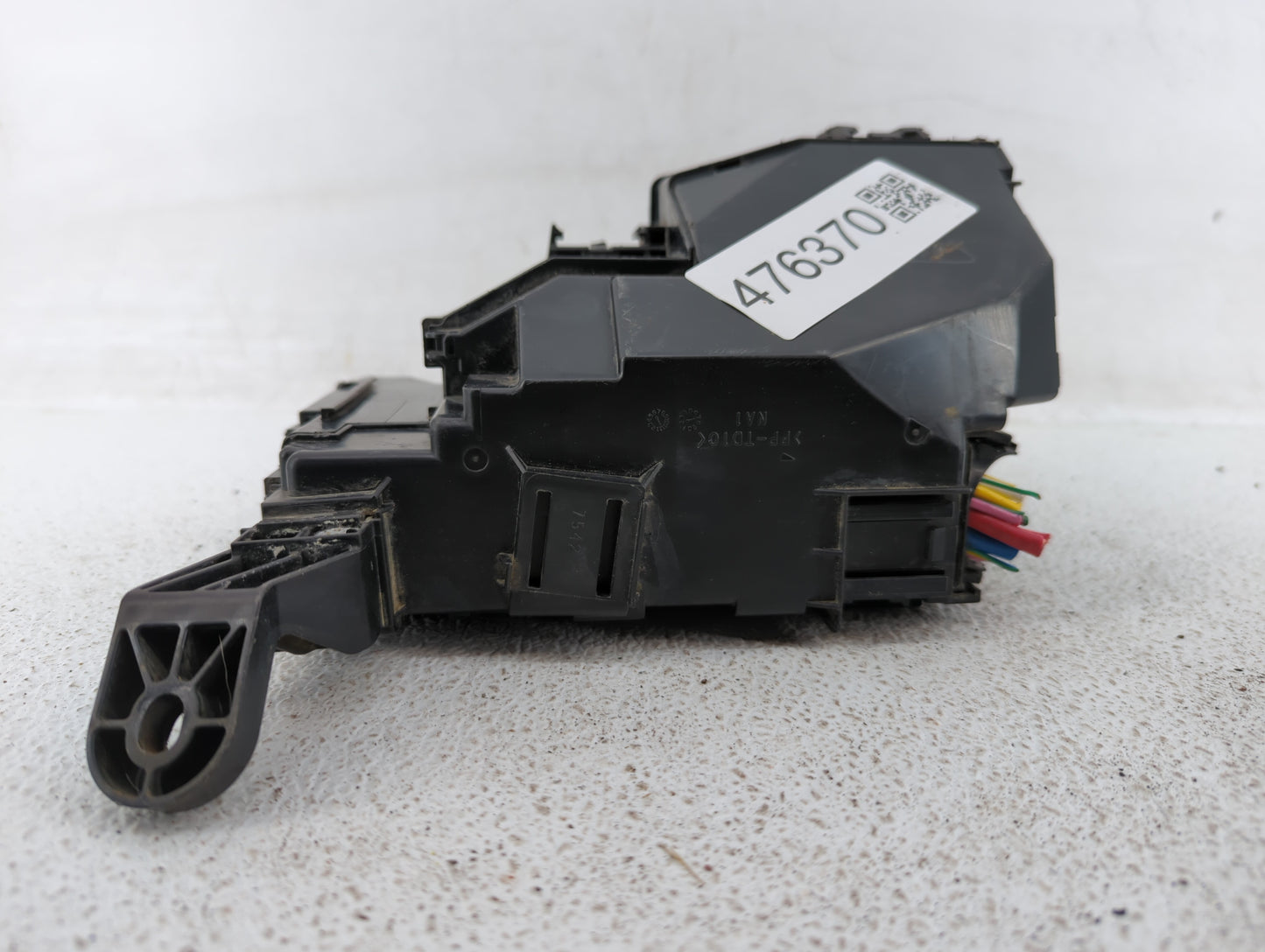 2013 Nissan Pathfinder Fusebox Fuse Box Panel Relay Module P/N:3889 Fits OEM Used Auto Parts - Oemusedautoparts1.com