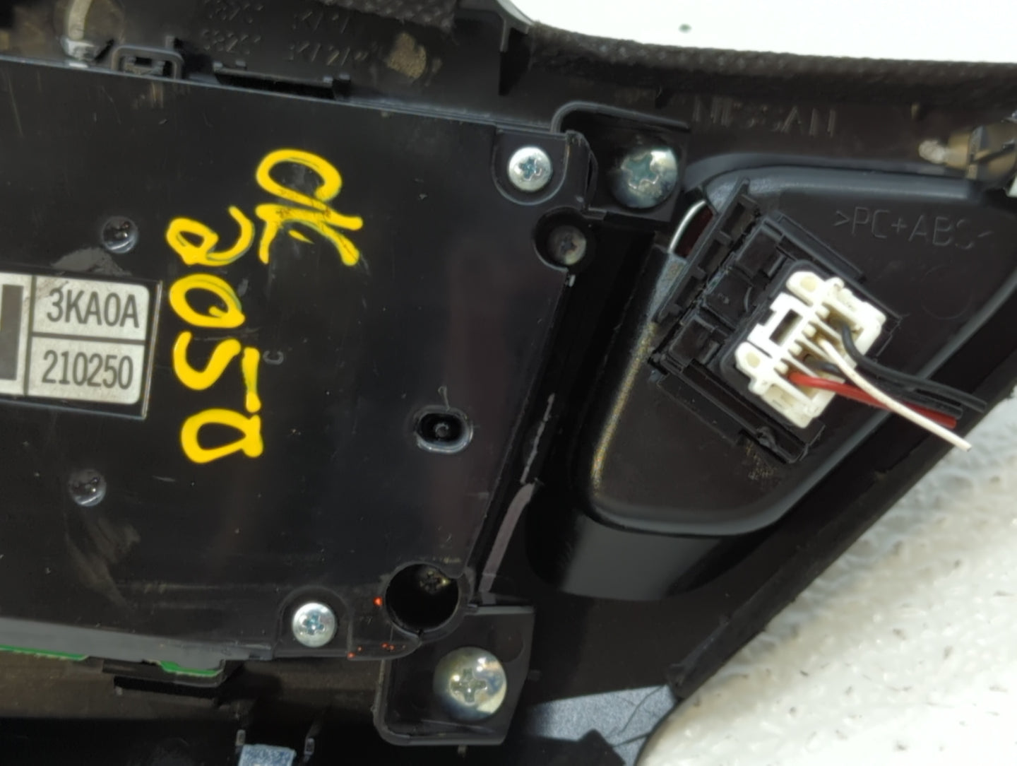 2013-2014 Nissan Pathfinder Radio Control Panel - Oemusedautoparts1.com