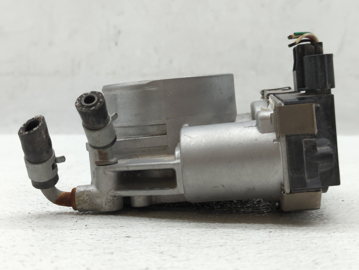 2013-2014 Nissan Pathfinder Throttle Body P/N:670019 Fits Fits 2007 2008 2009 2010 2011 2012 2013 2014 OEM Used Auto Parts -