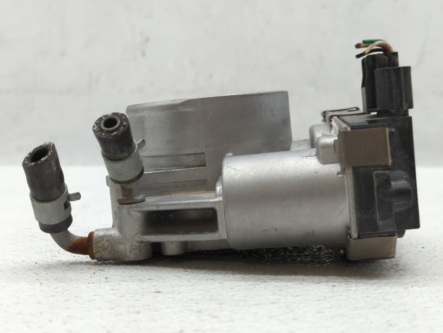 2013-2014 Nissan Pathfinder Throttle Body P/N:670019 Fits Fits 2007 2008 2009 2010 2011 2012 2013 2014 OEM Used Auto Parts -