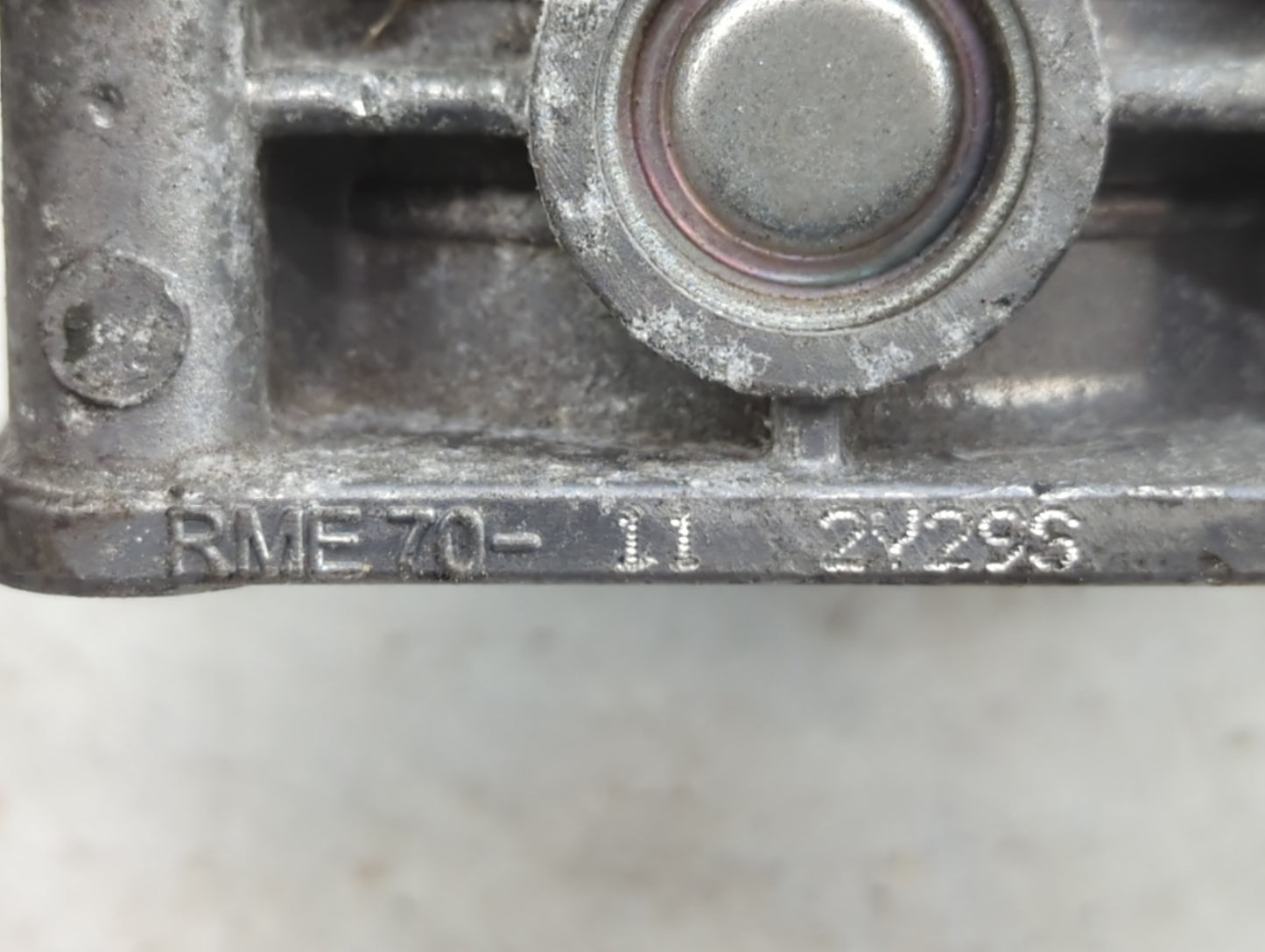 2013-2014 Nissan Pathfinder Throttle Body P/N:RME70-11 Fits Fits 2007 2008 2009 2010 2011 2012 2013 2014 OEM Used Auto Parts