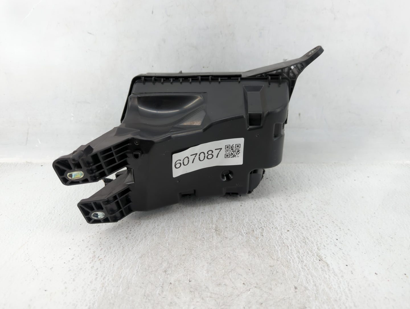 2013 Nissan Pathfinder Fusebox Fuse Box Panel Relay Module P/N:82662-0R191 7154-5763-30, 7254-5763-30 Fits OEM Used Auto Par