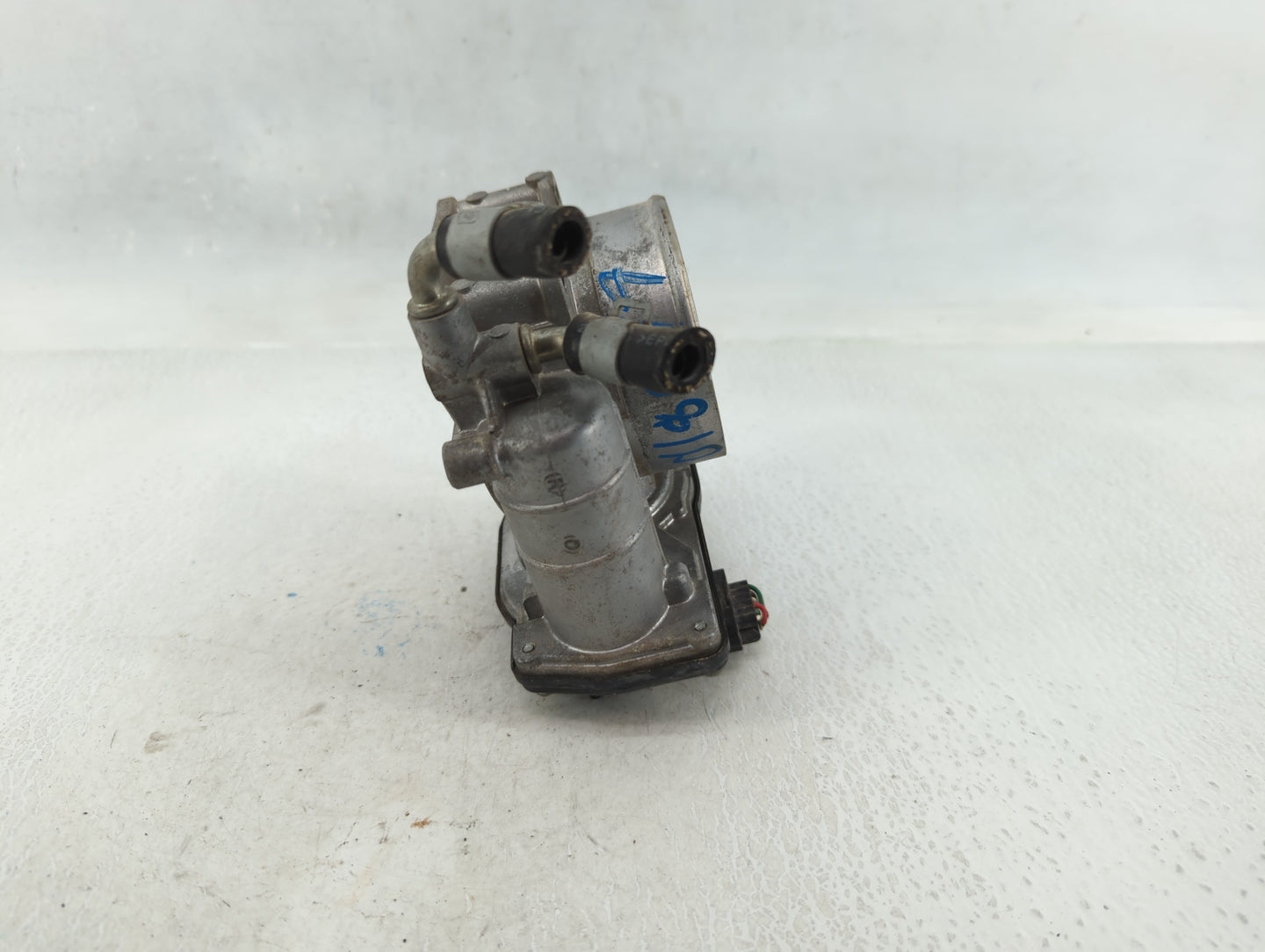2013-2014 Nissan Pathfinder Throttle Body P/N:2Y22S RME70-11 Fits Fits 2007 2008 2009 2010 2011 2012 2013 2014 OEM Used Auto