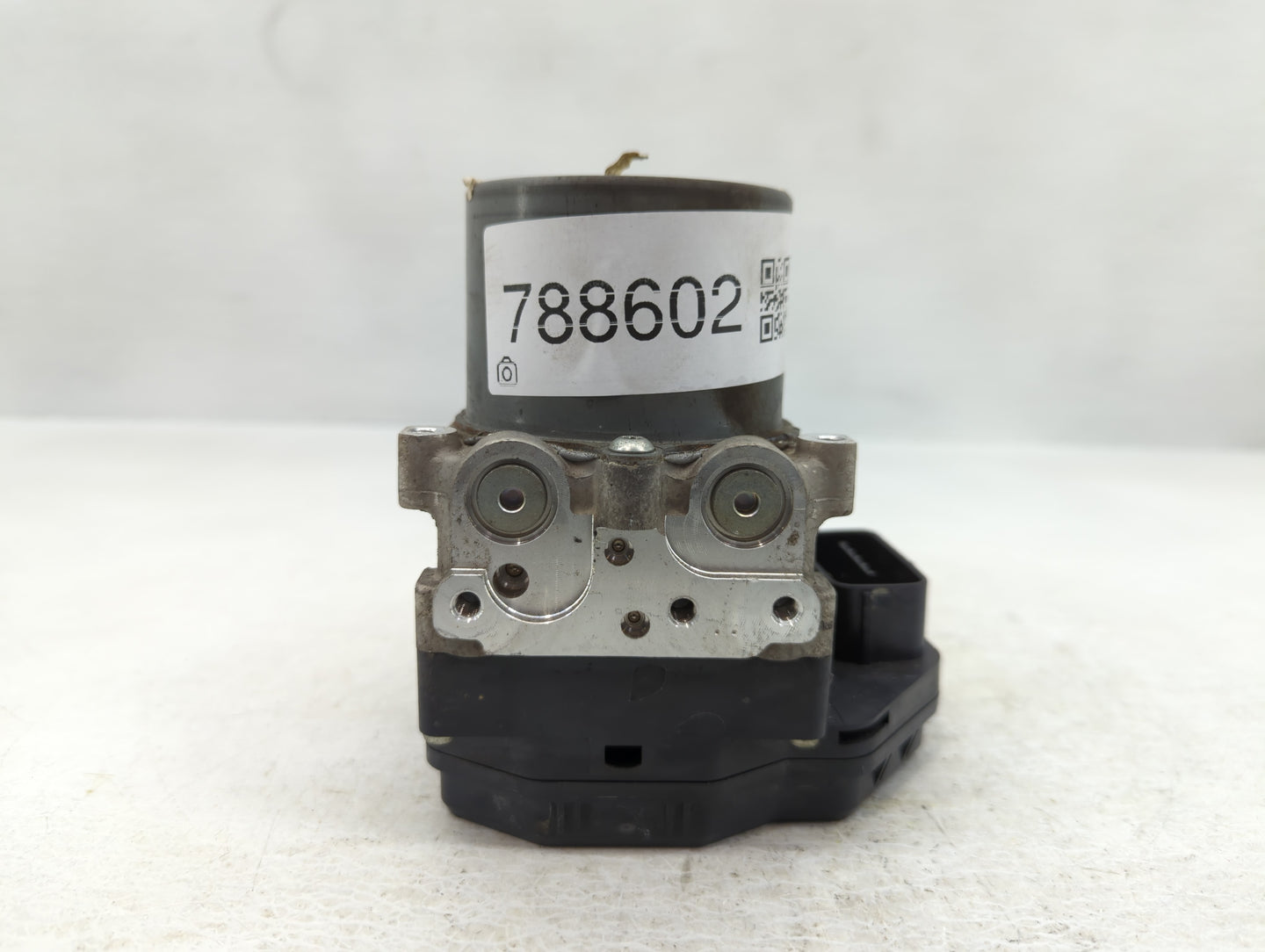 2013-2014 Nissan Pathfinder ABS Pump Control Module Replacement P/N:47660 3KA0A Fits Fits 2013 2014 OEM Used Auto Parts - Oe