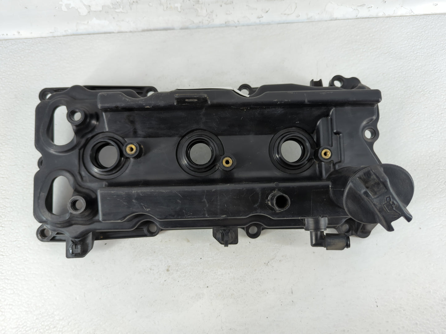 2013 Nissan Pathfinder Driver Left Cylinder Head Valve Cover P/N:Y2127-021 Fits OEM Used Auto Parts - Oemusedautoparts1.com
