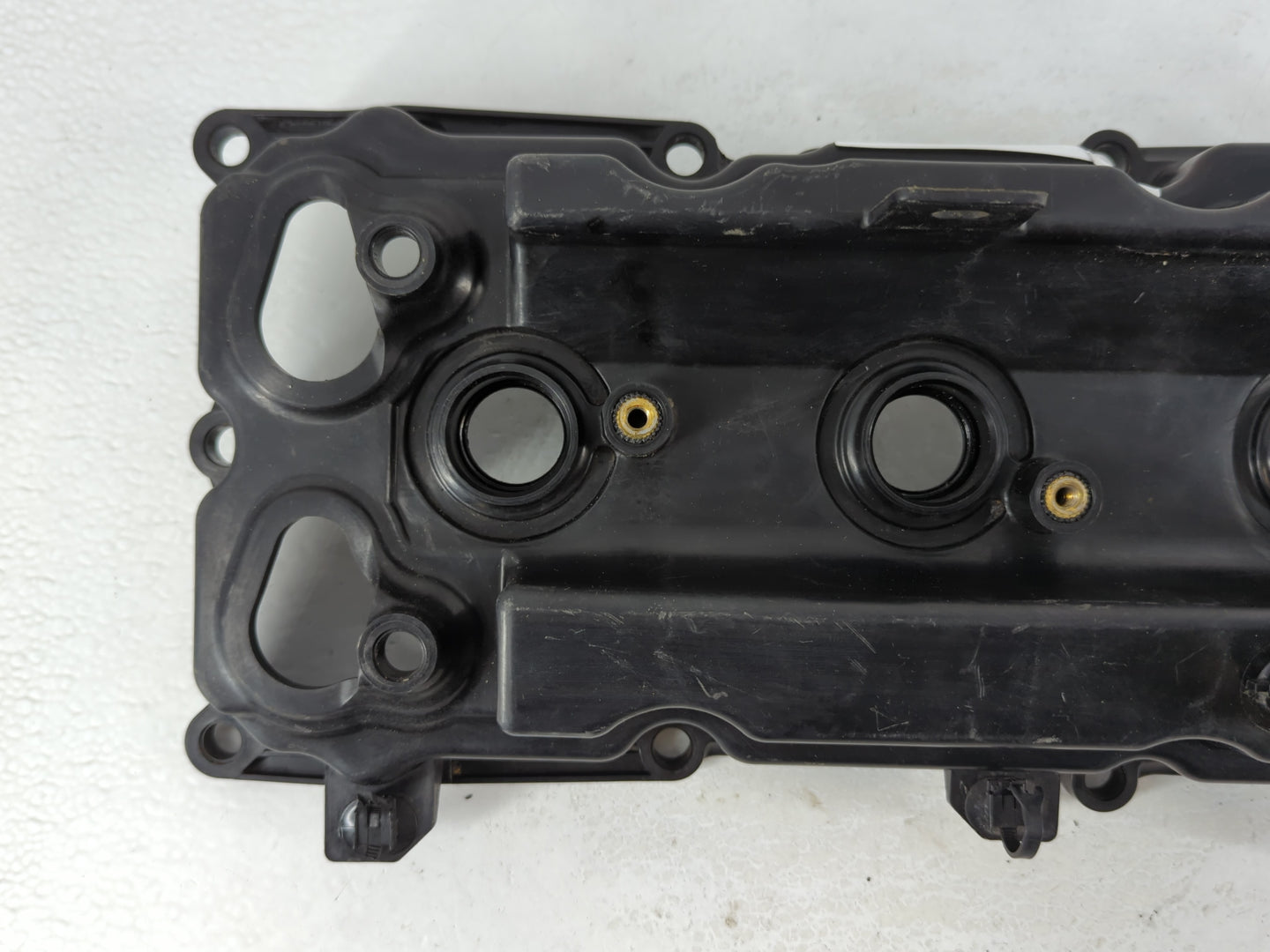 2013 Nissan Pathfinder Driver Left Cylinder Head Valve Cover P/N:Y2127-021 Fits OEM Used Auto Parts - Oemusedautoparts1.com