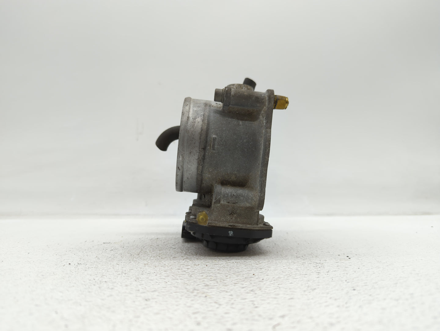 2013 Nissan Pulsar Throttle Body P/N:16119 7S001 C 16119 7S001 F, 16119 7S001 B Fits Fits 2012 2014 2015 2016 2017 2018 2019