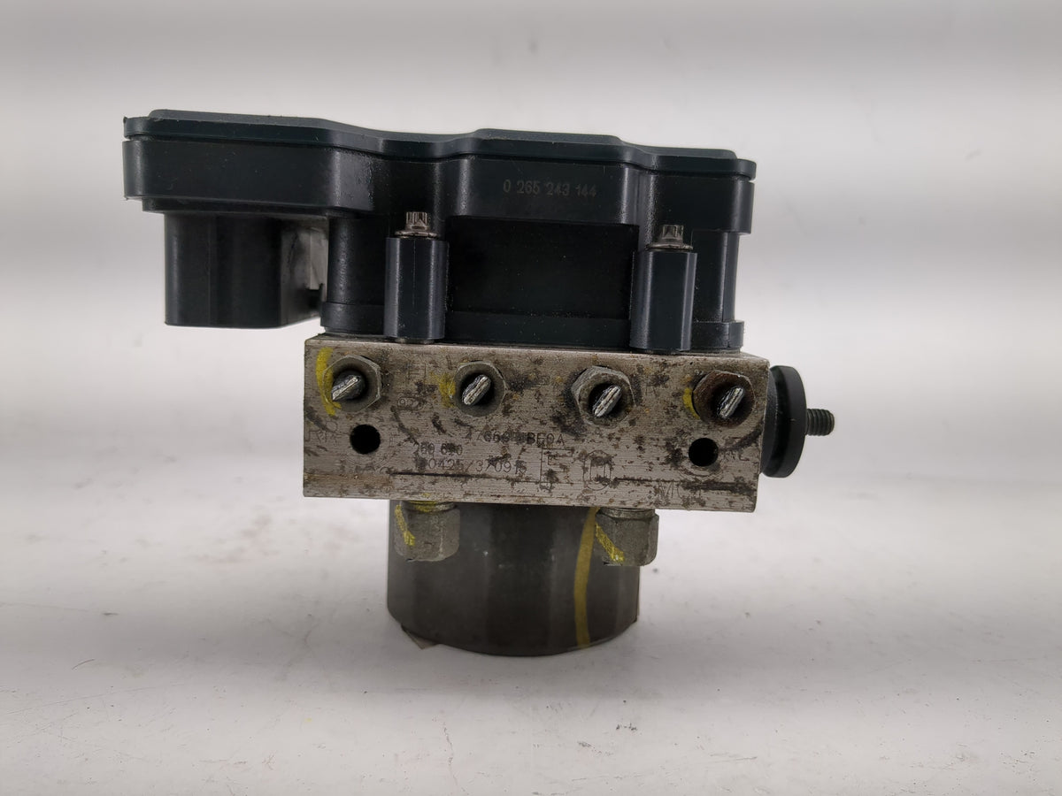 2013 Nissan Qashqai Anti-Lock Brake ABS Pump Module Actuator OEM P/N:2265106455 Fits OEM Used Auto Parts - Oemusedautoparts1