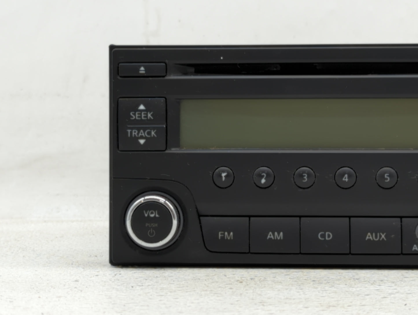 2013-2017 Nissan Quest Am Fm Cd Player Radio Receiver - Oemusedautoparts1.com