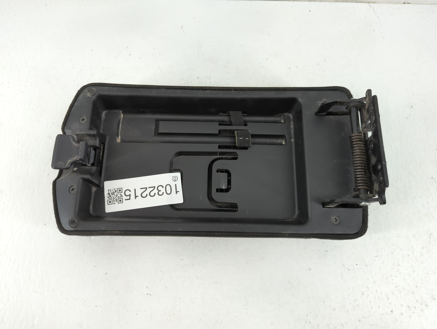 2013-2015 Nissan Rogue Center Console Armrest Cover Lid Fits Fits 2013 2014 2015 OEM Used Auto Parts - Oemusedautoparts1.com