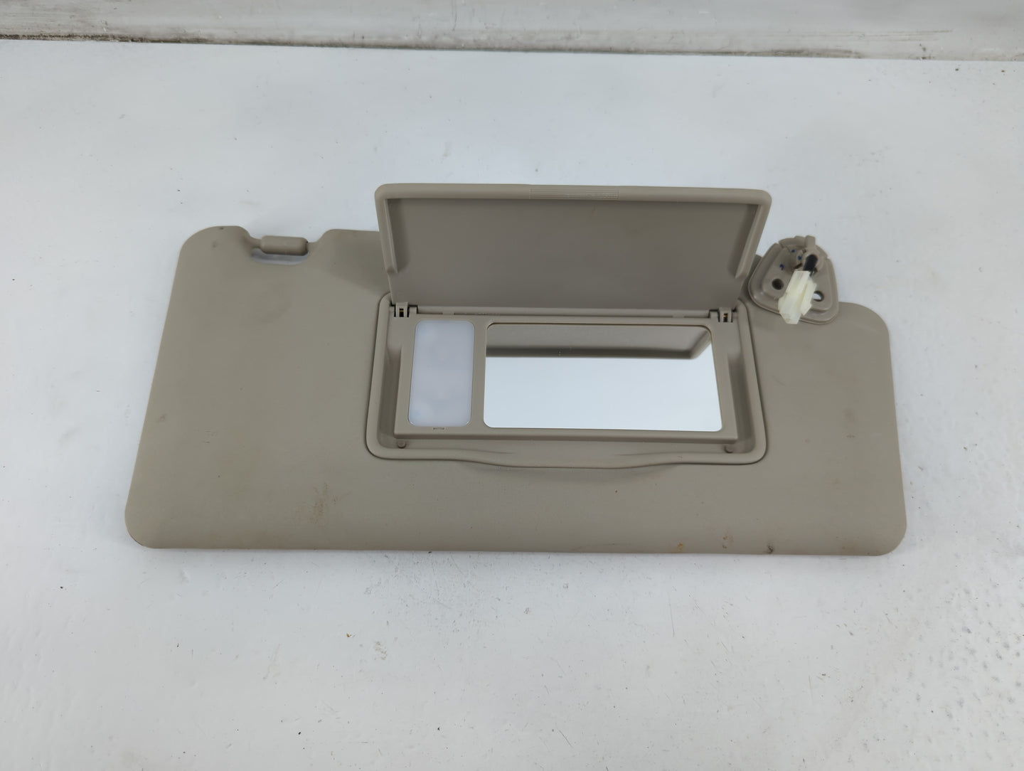 2008-2015 Nissan Rogue Sun Visor Shade Replacement Passenger Right Mirror Fits Fits 2008 2009 2010 2011 2012 2013 2014 2015 
