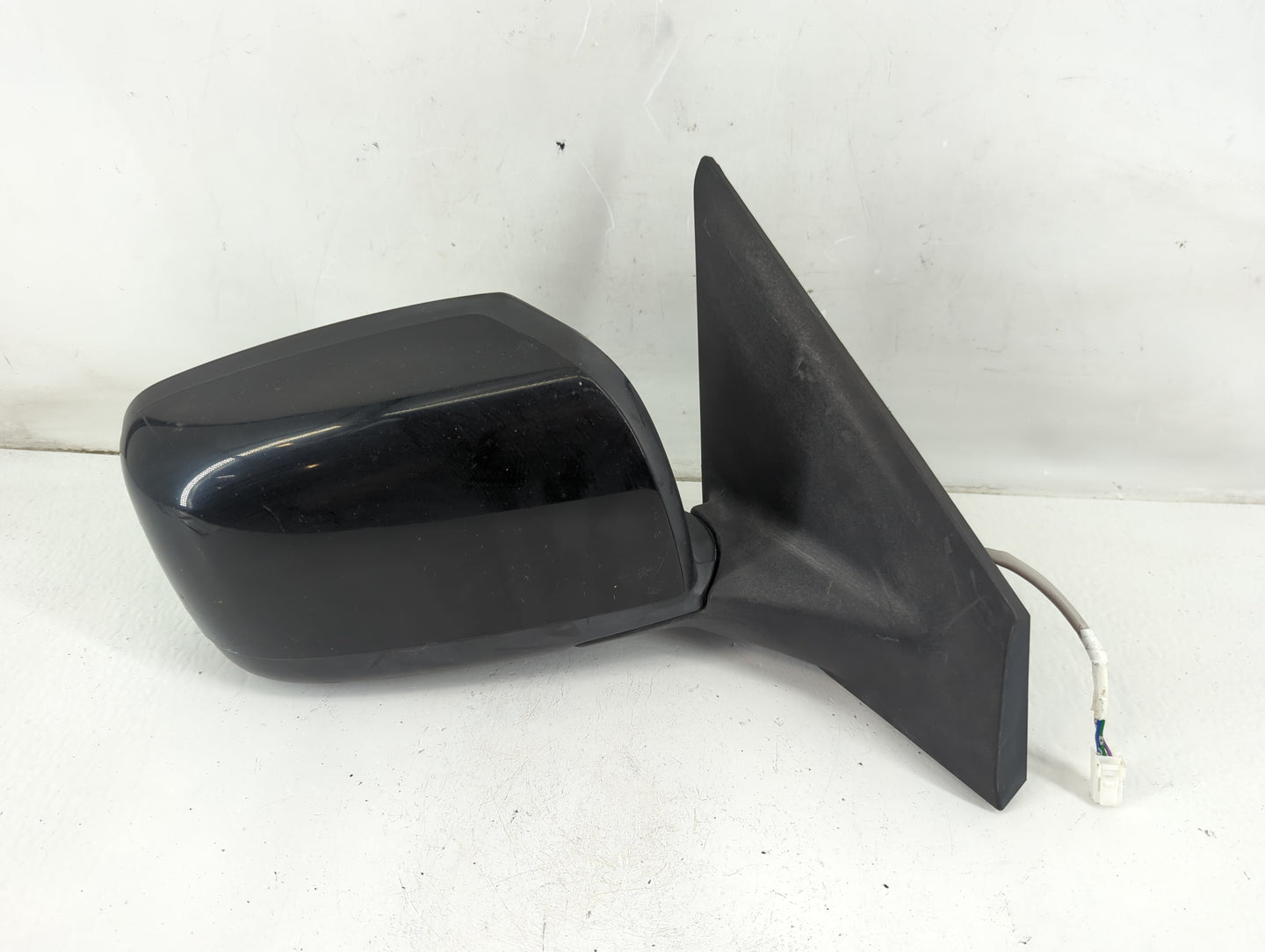 2008-2015 Nissan Rogue Passenger Side View Mirror - Right Door Mirror OEM Used - Oemusedautoparts1.com