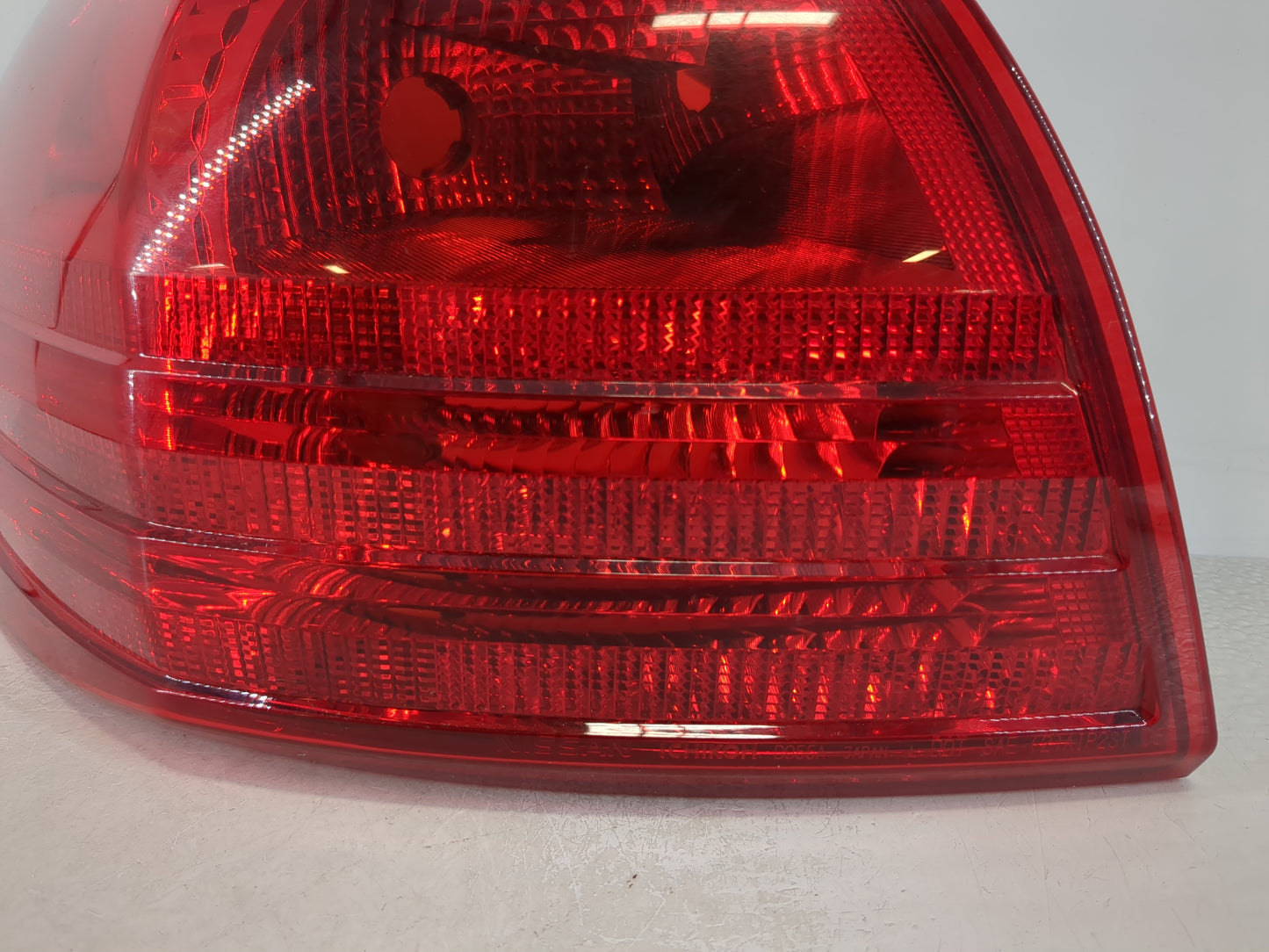2008-2015 Nissan Rogue Tail Light Assembly Driver Left OEM Fits Fits 2008 2009 2010 2011 2012 2013 2014 2015 OEM Used Auto P