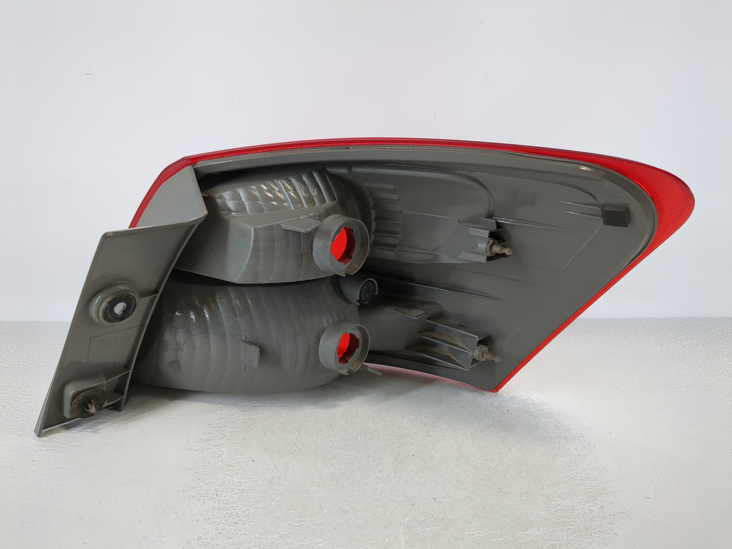 2008-2015 Nissan Rogue Tail Light Assembly Driver Left OEM Fits Fits 2008 2009 2010 2011 2012 2013 2014 2015 OEM Used Auto P