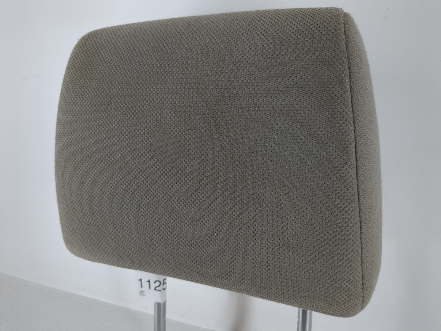 2011-2013 Nissan Rogue Headrest Head Rest Front Driver Passenger Seat Fits Fits 2011 2012 2013 OEM Used Auto Parts - Oemused