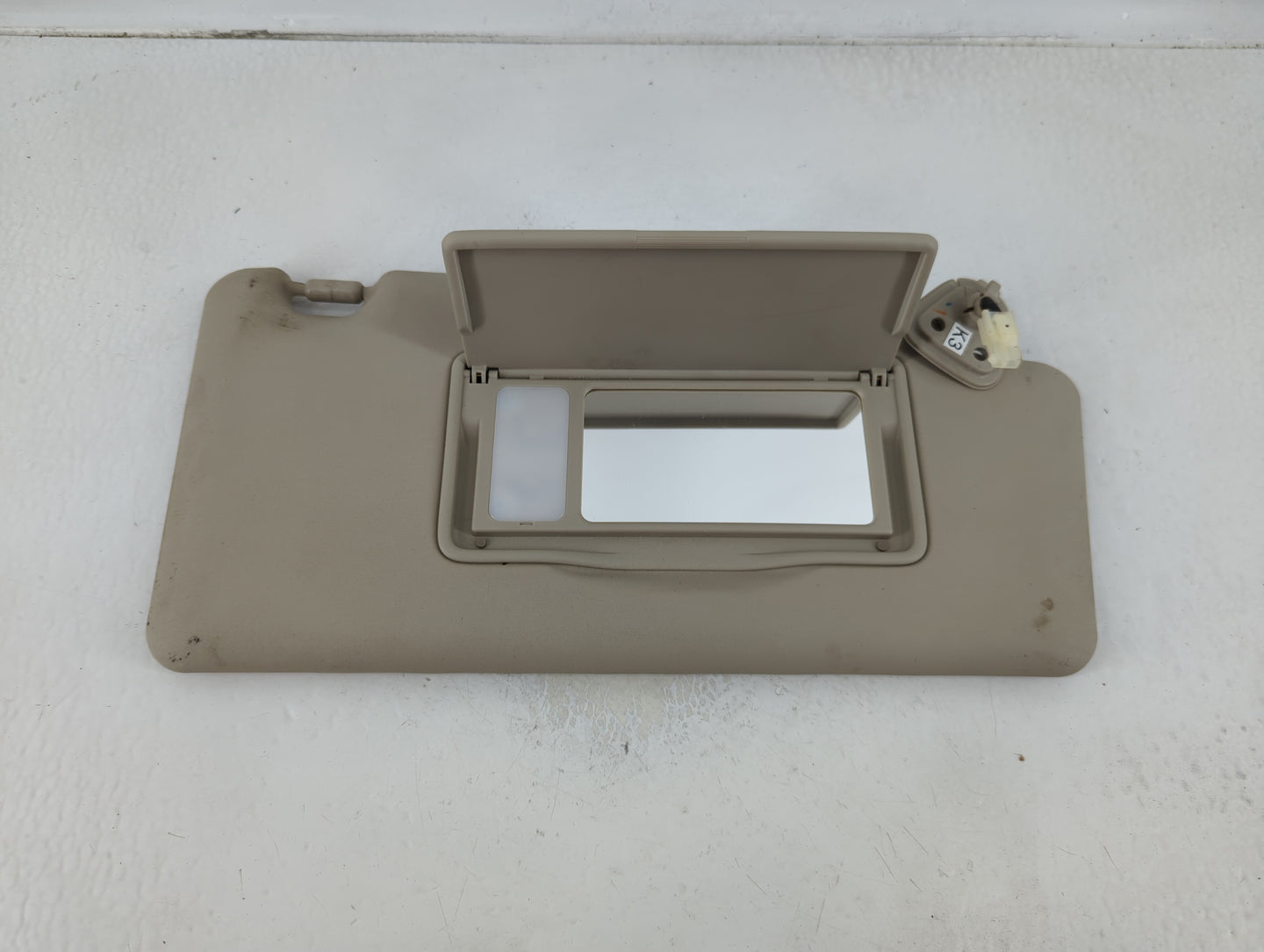 2008-2015 Nissan Rogue Sun Visor Shade Replacement Passenger Right Mirror Fits Fits 2008 2009 2010 2011 2012 2013 2014 2015 