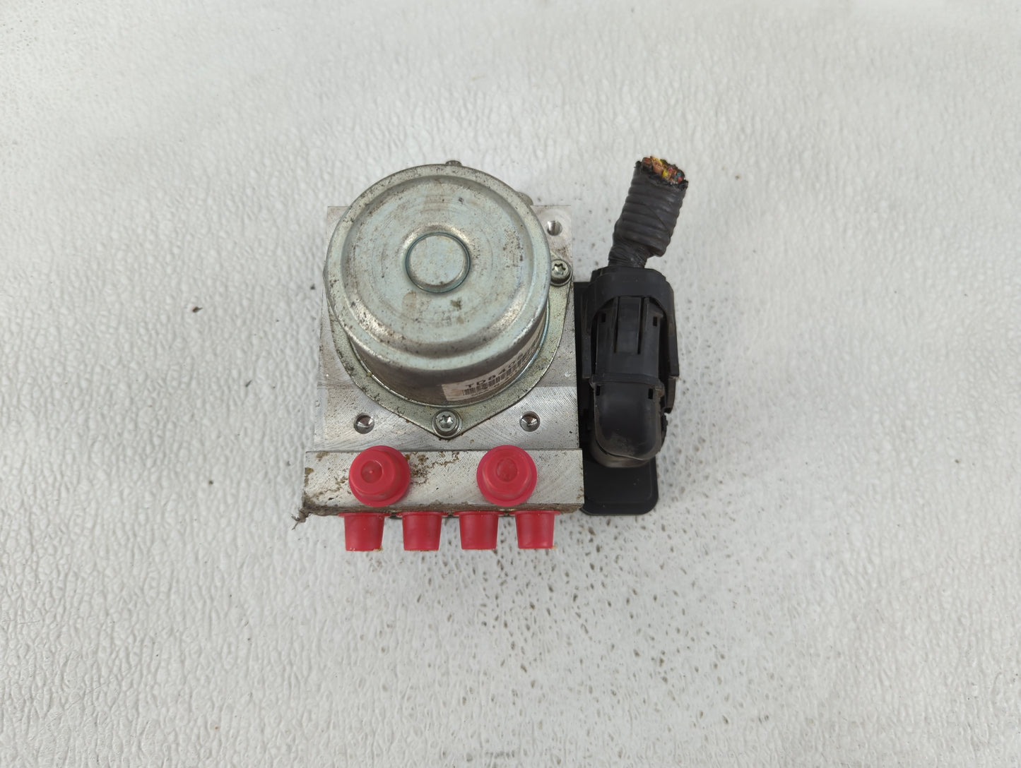 2012-2015 Nissan Rogue ABS Pump Control Module Replacement P/N:TD8405 Fits Fits 2012 2013 2014 2015 OEM Used Auto Parts - Oe