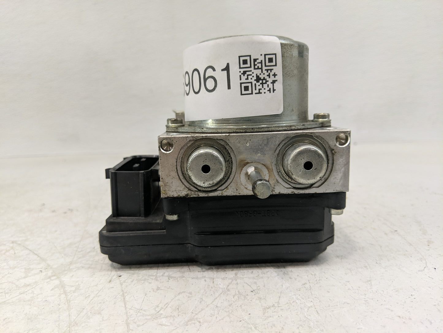 2012-2015 Nissan Rogue ABS Pump Control Module Replacement P/N:72180075 Fits Fits 2012 2013 2014 2015 OEM Used Auto Parts - 