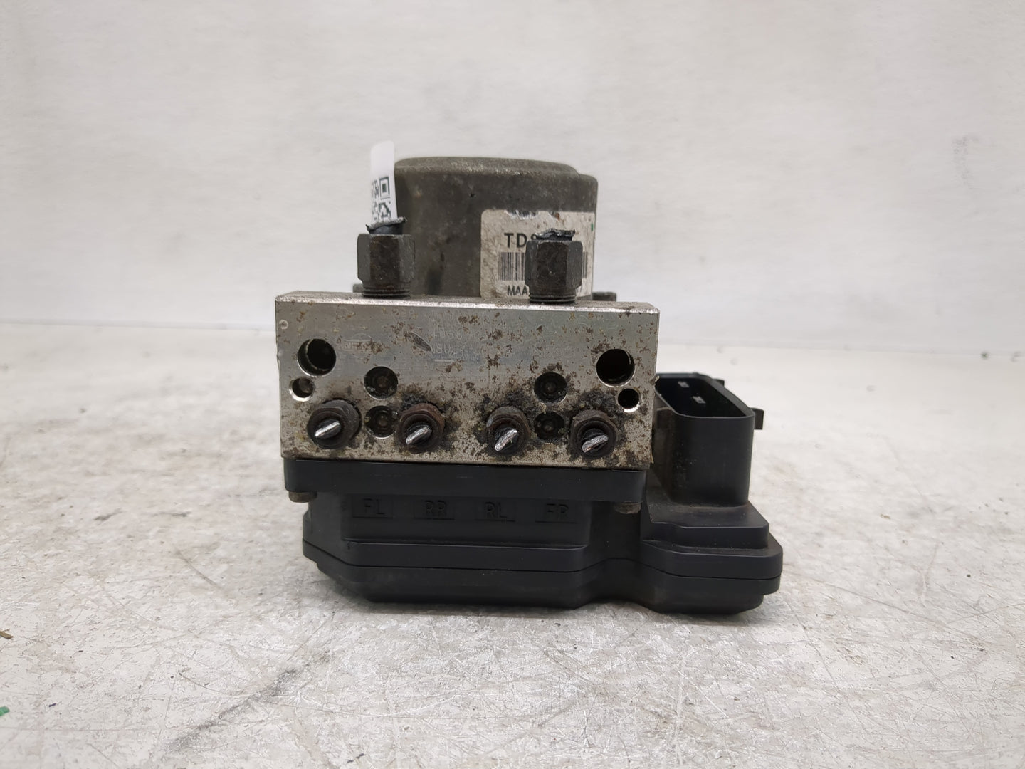 2012-2015 Nissan Rogue ABS Pump Control Module Replacement Fits Fits 2012 2013 2014 2015 OEM Used Auto Parts - Oemusedautopa