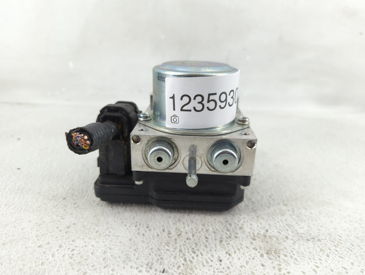 2012-2015 Nissan Rogue Anti-Lock Brake ABS Pump Module Actuator OEM P/N:TD8405 Fits Fits 2012 2013 2014 2015 OEM Used Auto P