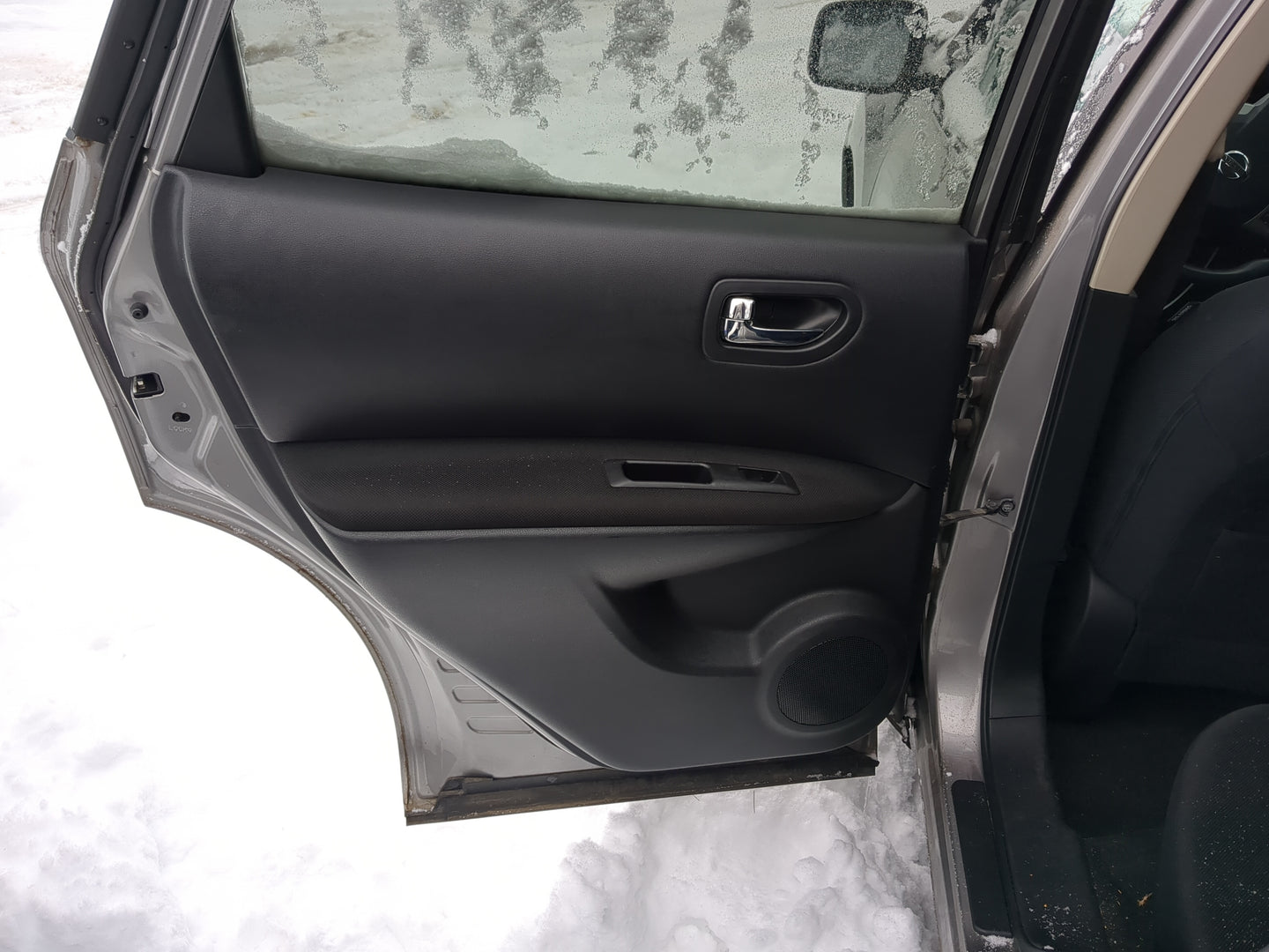 2011-2015 Nissan Rogue Driver Rear Door Oem - Oemusedautoparts1.com