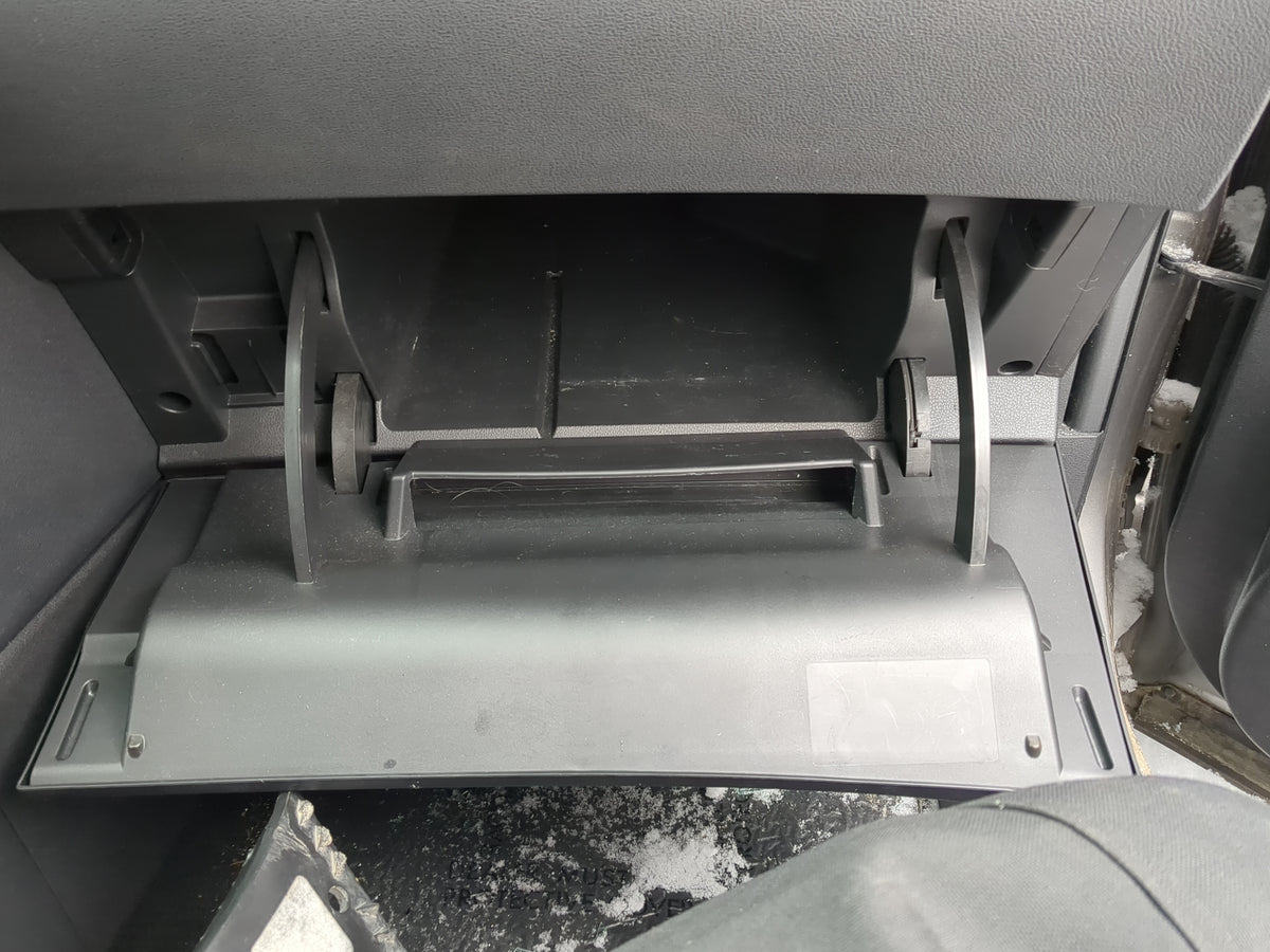 2013 Nissan Rogue Passenger Glove Box Door Storage Compartment 1248206 - Oemusedautoparts1.com
